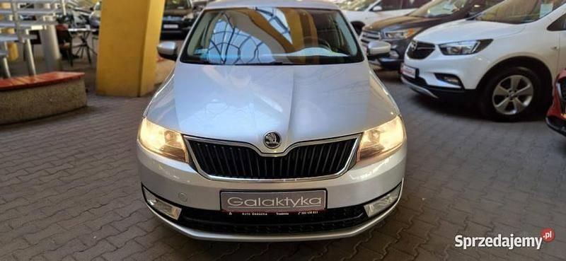 Srebrny Używany 2014 Skoda Rapid Hatchback | 28 900 zł (Uczciwa cena) - Obraz 1/4