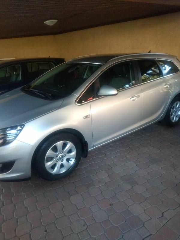 Srebrny Używany 2015 Opel Astra Kombi | 12 500 zł (Super Cena) - Obraz 1/4