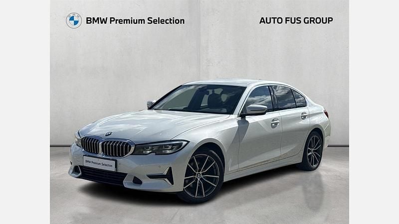 Biel mineralna metalizowany Używany 2021 BMW 320 Luxury Line Sedan/Limuzyna | 145 900 zł (Dość drogi) - Obraz 1/3