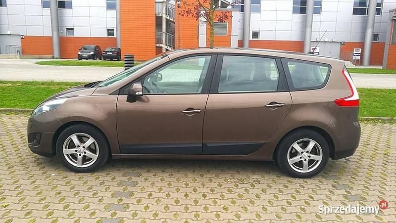 Brązowy Używany 2010 Renault Grand Scénic III Minivan | 15 900 zł - Obraz 1/4
