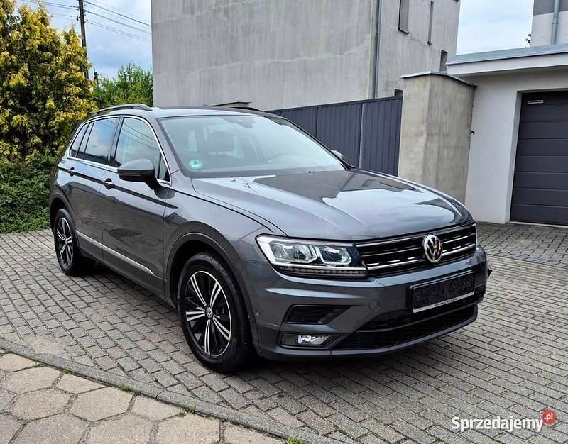 Szary Używany 2017 VW Tiguan SUV | 66 900 zł - Obraz 1/4
