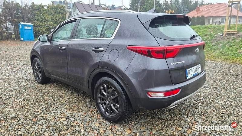 Szary Używany 2017 Kia Sportage SUV | 59 900 zł (Uczciwa cena) - Obraz 1/4