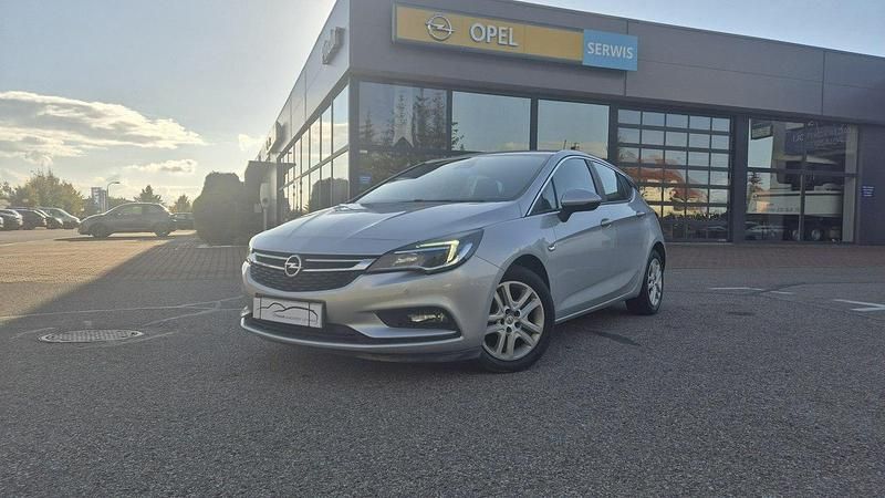 Srebrny Używany 2019 Opel Astra Hatchback | 46 900 zł (Uczciwa cena) - Obraz 1/4