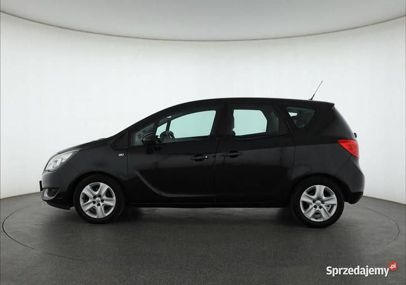 Używany Opel Meriva 120 KM (88 kW) 2014 Czarny Minivan