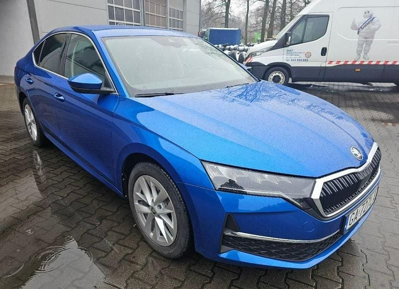 Używany Skoda Octavia Selection 150 KM (110 kW) 2024 Niebieski Hatchback