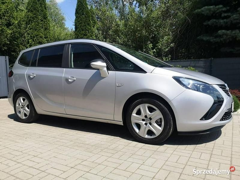 Używany Opel Zafira 140 KM (102 kW) 2013 Srebrny Minivan