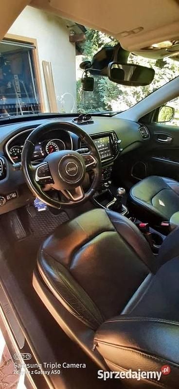 Używany Jeep Compass Limited 2018 Czarny SUV