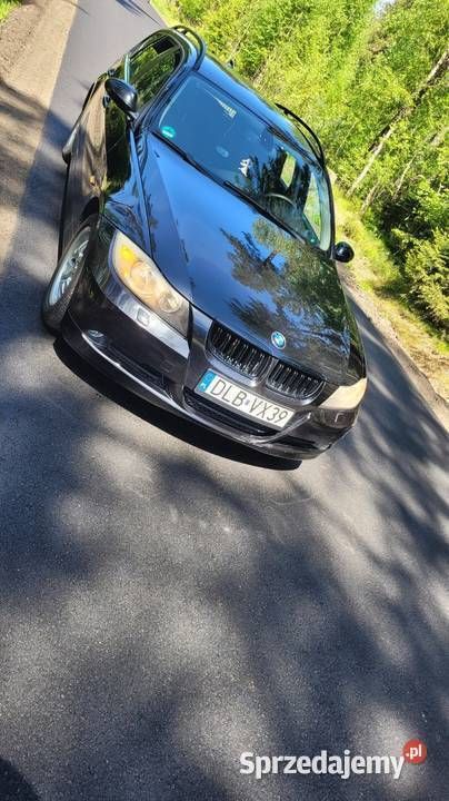 Czarny Używany 2007 BMW 318 Kombi | 19 500 zł (Uczciwa cena) - Obraz 1/4