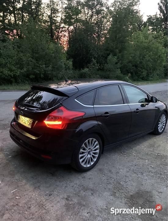 Używany Ford Focus Titanium 2011 Czarny Hatchback