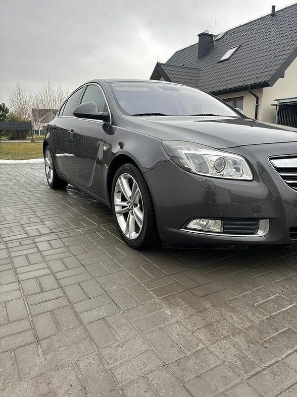 Używany Opel Insignia 2009 Inny kolor Sedan/Limuzyna