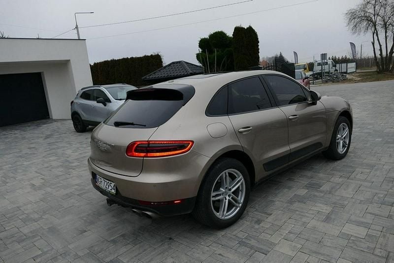 Używany Porsche Macan 340 KM (250 kW) 2017 Złoty (metalik, perła) SUV