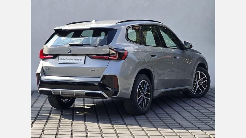 Używany BMW X1 Luxury Line 136 KM (100 kW) 2024 Srebrny space metalizowany SUV