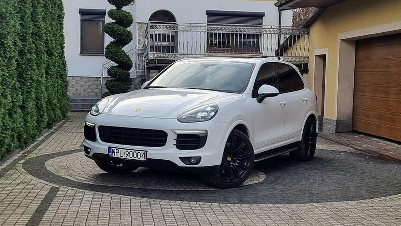Biały (metalik) Używany 2015 Porsche Cayenne SUV | 103 900 zł (Super Cena) - Obraz 1/4