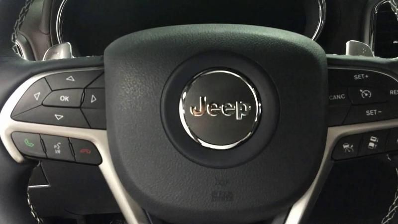 Niebieski Używany 2017 Jeep Grand Cherokee Overland SUV | 60 000 zł - Obraz 1/4