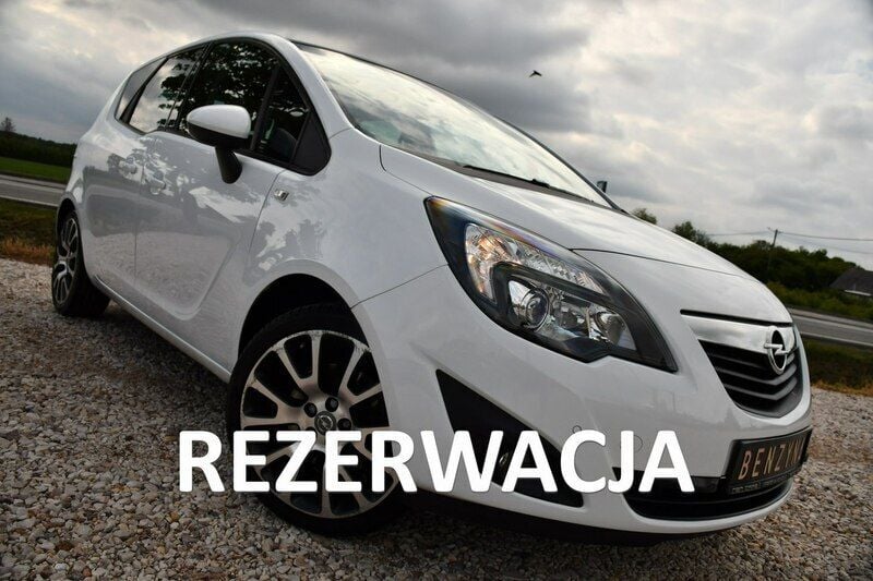 Biały (metalik) Używany 2011 Opel Meriva Minivan | 21 999 zł (Uczciwa cena) - Obraz 1/4