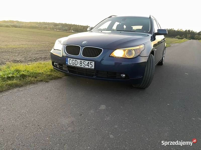 Niebieski Używany 2005 BMW 525 Kombi | 18 900 zł (Uczciwa cena) - Obraz 1/4