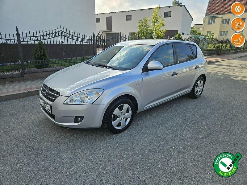 Srebrny Używany 2009 Kia Ceed Hatchback | 16 499 zł (Dość drogi) - Obraz 1/4