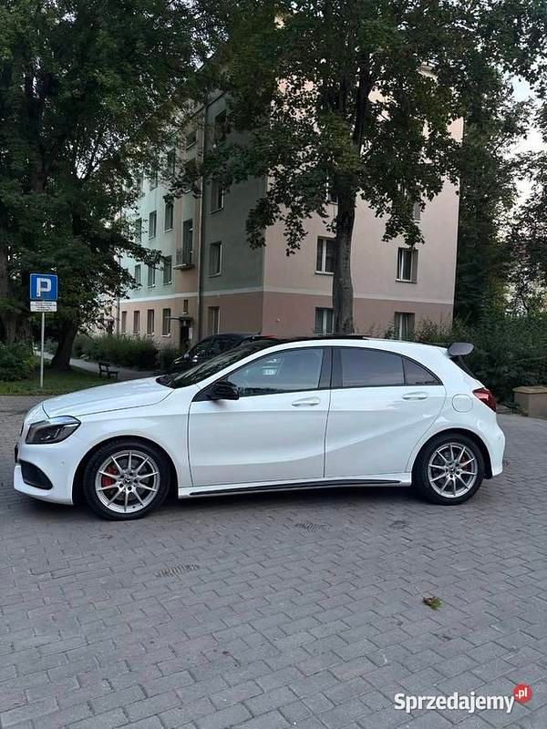 Używany 2017 Mercedes A250 | 70 000 zł - Obraz 1/4