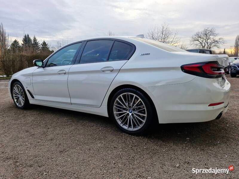 Biały Używany 2019 BMW 530e Luxury Line Sedan/Limuzyna | 105 900 zł - Obraz 1/4