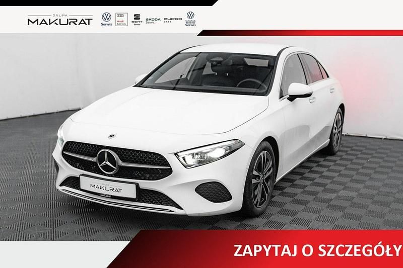Biały (metalik) Używany 2023 Mercedes A200 Sedan/Limuzyna | 135 850 zł (Uczciwa cena) - Obraz 1/4