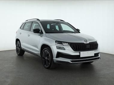 Srebrny Używany 2024 Skoda Karoq SUV | 136 999 zł (Drogi) - Obraz 1/4