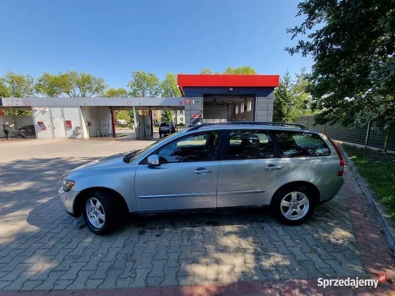 Używany Volvo V50 109 KM (80 kW) 2006 Srebrny Kombi