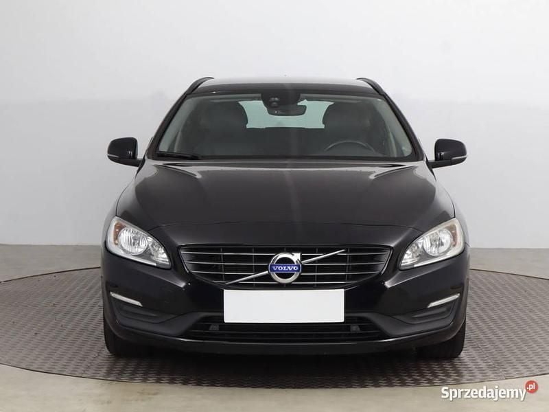 Czarny Używany 2016 Volvo V60 Kombi | 33 499 zł (Uczciwa cena) - Obraz 1/4