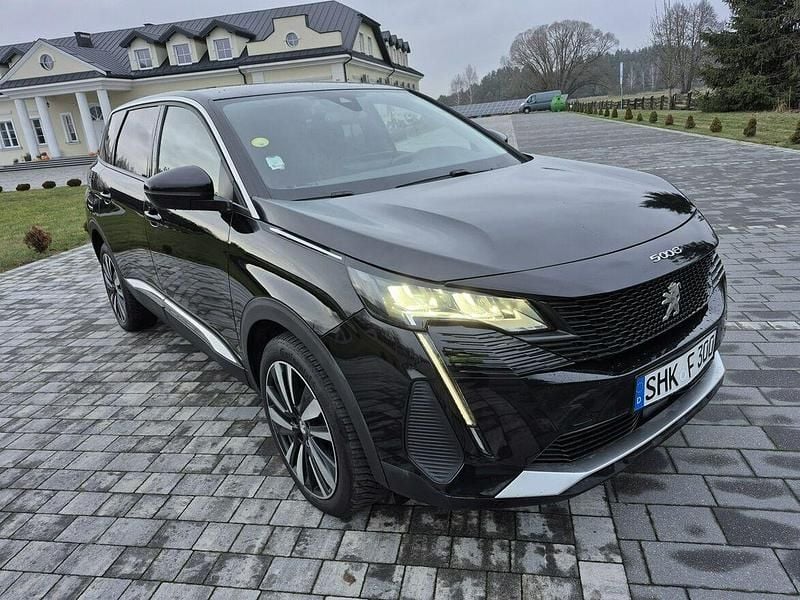 Używany Peugeot 5008 130 KM (95 kW) 2021 Czarny Minivan