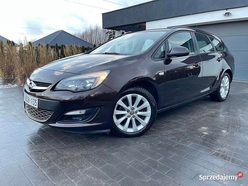 Używany 2012 Opel Astra | 22 600 zł (Uczciwa cena) - Obraz 1/4