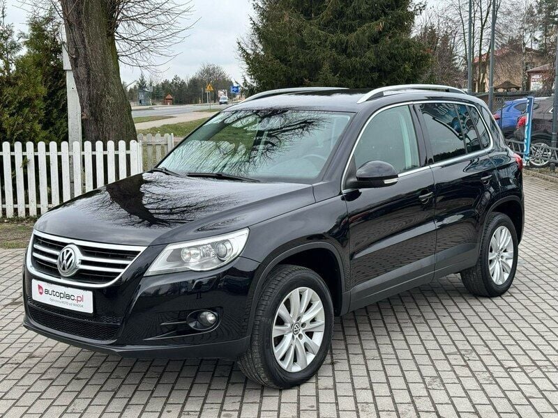Czarny (metalik) Używany 2010 VW Tiguan SUV | 37 900 zł (Dobra cena) - Obraz 1/4