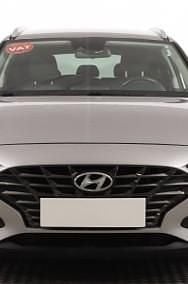 Używany Hyundai i30 120 KM (88 kW) 2022 Srebrny Kombi