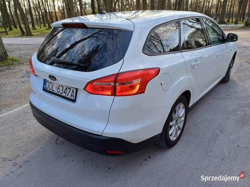 Używany Ford Focus 2018 Biały Kombi