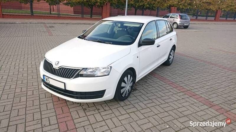 Biały Używany 2015 Skoda Rapid | 24 999 zł (Uczciwa cena) - Obraz 1/4