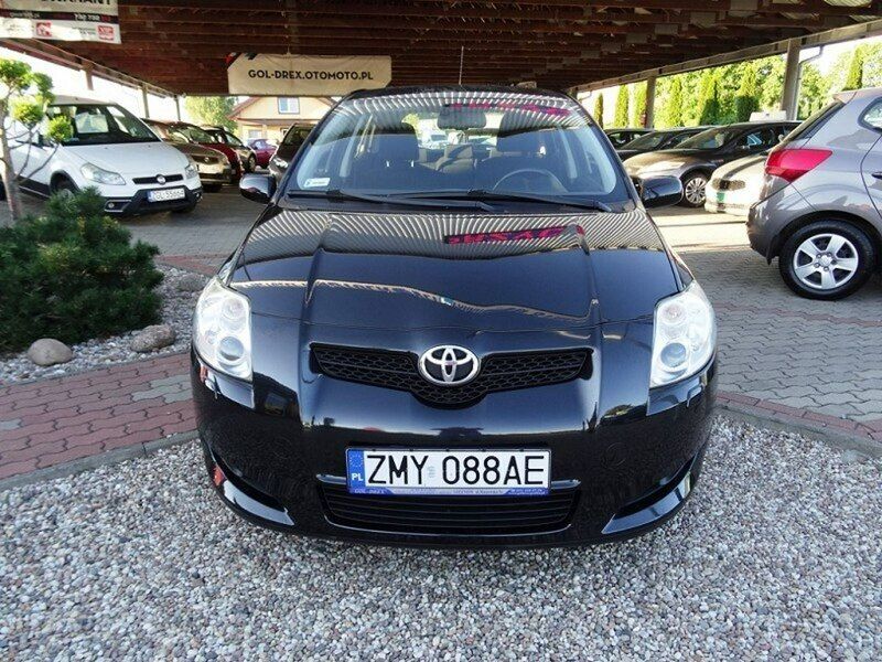 Używany Toyota Auris 126 KM (92 kW) 2006 Czarny Hatchback