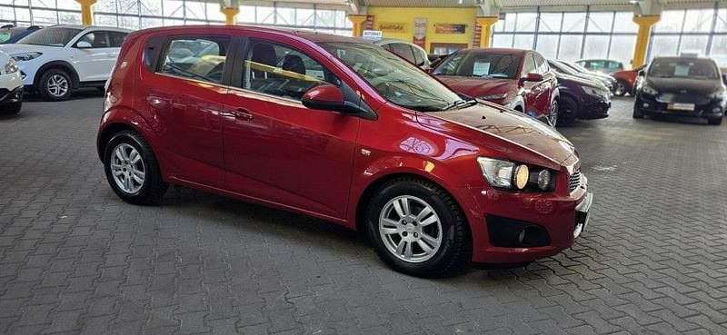 Używany Chevrolet Aveo 101 KM (74 kW) 2011 Bordowy (metalik) Hatchback