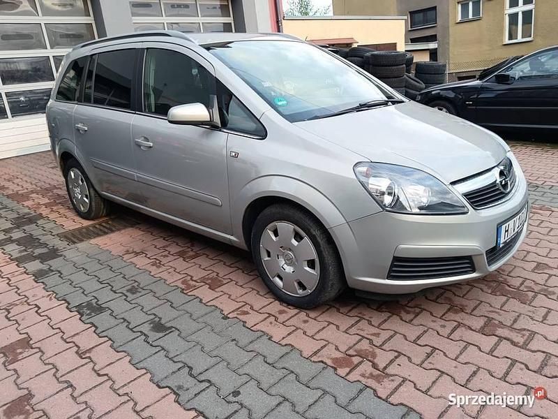 Beżowy Używany 2006 Opel Zafira Minivan | 12 900 zł - Obraz 1/4