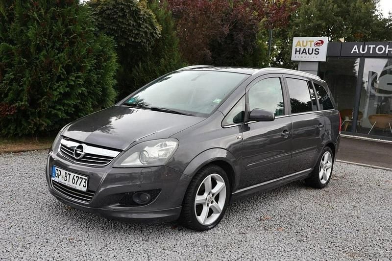 Używany Opel Zafira 140 KM (102 kW) 2009 Szary (metalik) Minivan