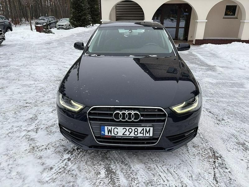Używany Audi A4 170 KM (125 kW) 2013 Niebieski Sedan/Limuzyna