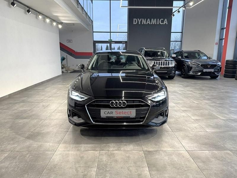 Używany Audi A4 Premium 150 KM (110 kW) 2023 Czarny Sedan/Limuzyna