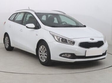 Biały Używany 2012 Kia Ceed Kombi | 28 999 zł (Uczciwa cena) - Obraz 1/4