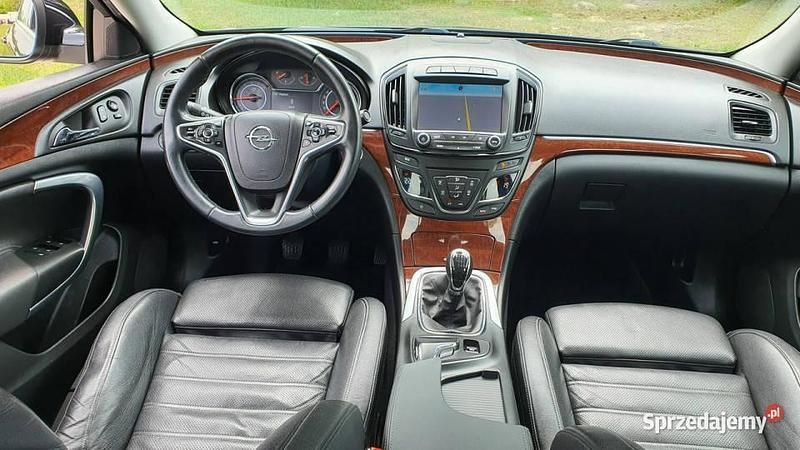 Używany Opel Insignia 120 KM (88 kW) 2014 Czarny Hatchback