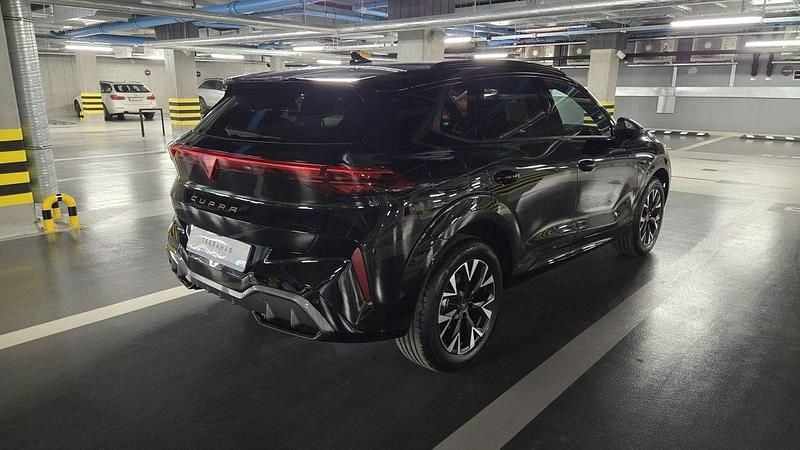 Używany Cupra Terramar 265 KM (194 kW) 2024 Niebieski (metalik) SUV