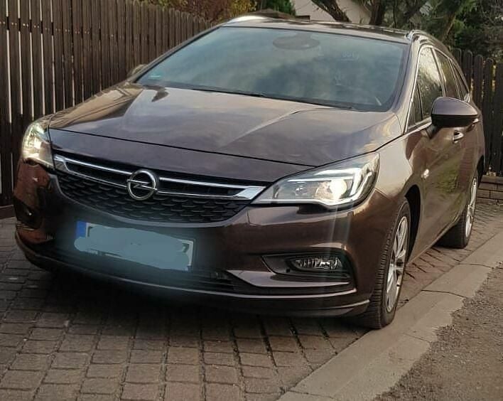 Brązowobeżowy Używany 2017 Opel Astra Kombi | 26 500 zł (Dobra cena) - Obraz 1/2