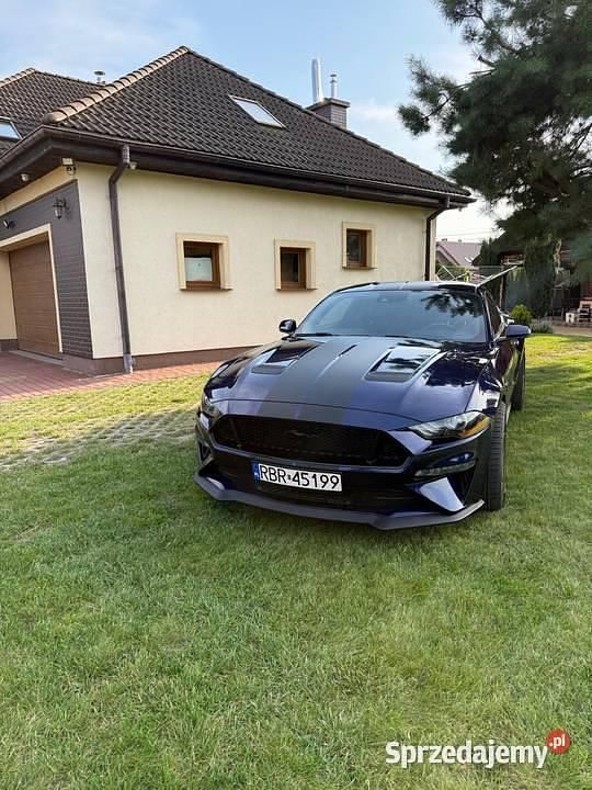 Używany Ford V8 2020 Niebieski Coupe