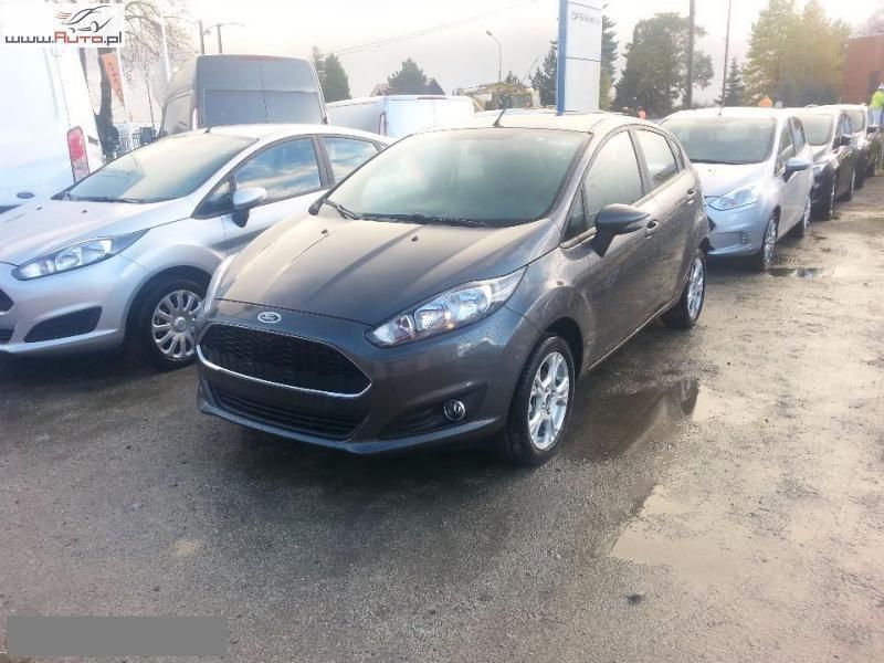 Używany Ford Fiesta Titanium 100 KM (73 kW) 2017 Srebrny (metalik) Hatchback