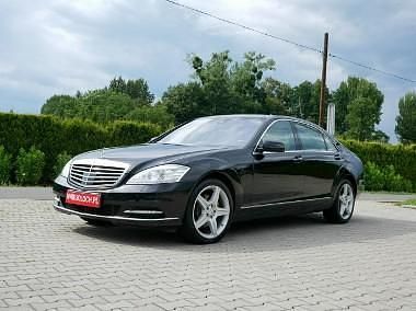 Czarny Używany 2013 Mercedes 350 Sedan/Limuzyna | 92 900 zł - Obraz 1/4