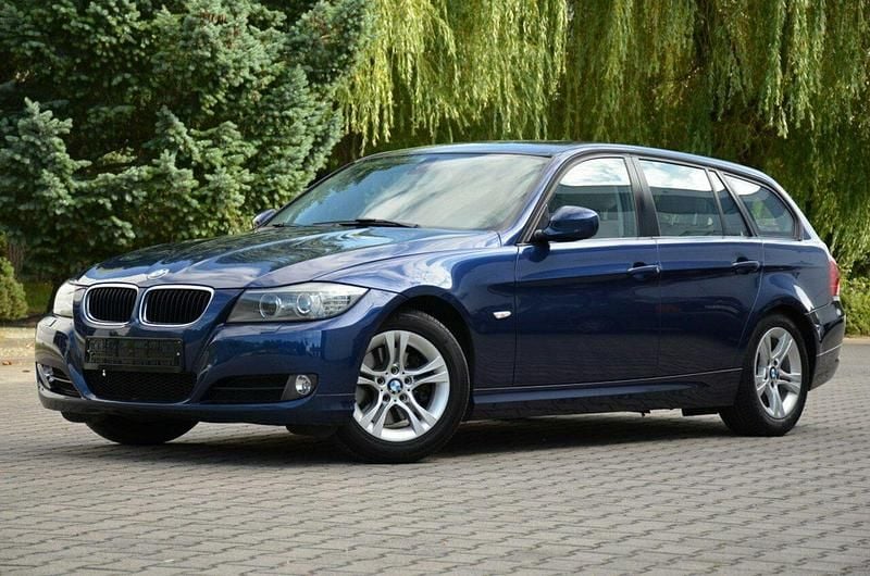 Używany BMW 320 163 KM (119 kW) 2012 Niebieski Kombi