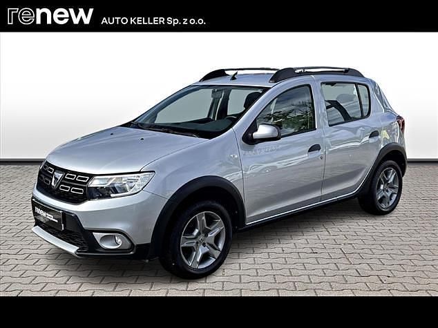 Srebrny (jasnoszary) Używany 2020 Dacia Sandero Lauréate Hatchback | 44 000 zł (Uczciwa cena) - Obraz 1/4