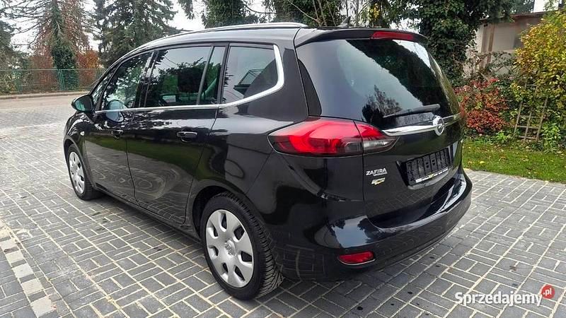 Używany Opel Zafira 2011 Czarny Minivan