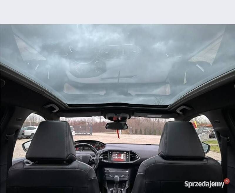 Używany Peugeot 308 GT-line 2015 Czarny Hatchback